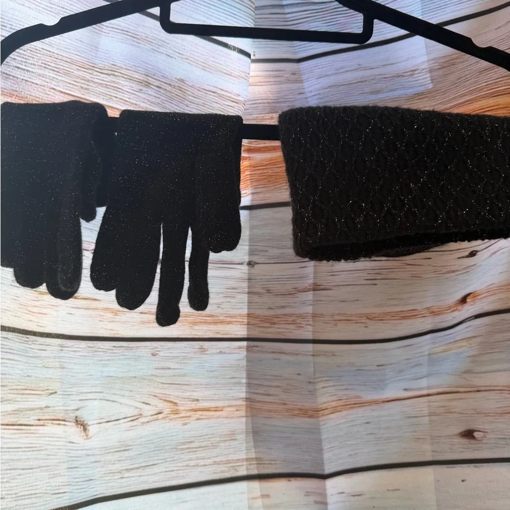 Black‎ boggan and gloves with Silver Accents